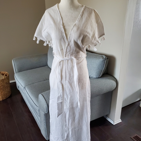 Pom-pom Swimsuit Cover UP - Picture 2 of 4